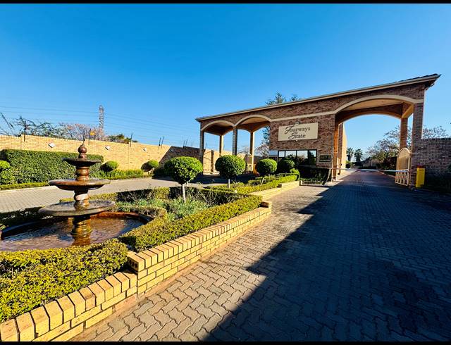 2 BEDROOM FLAT FOR SALE IN MAROELADAL